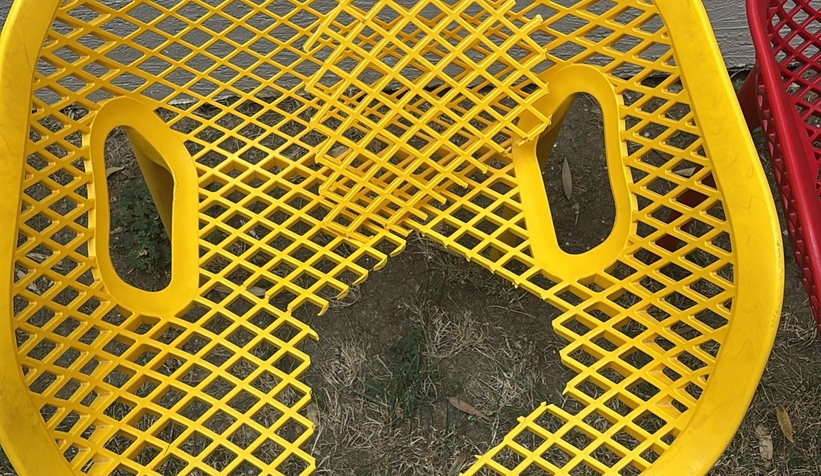 Spor kompleksinde vandalizm sandalyeleri kırdılar