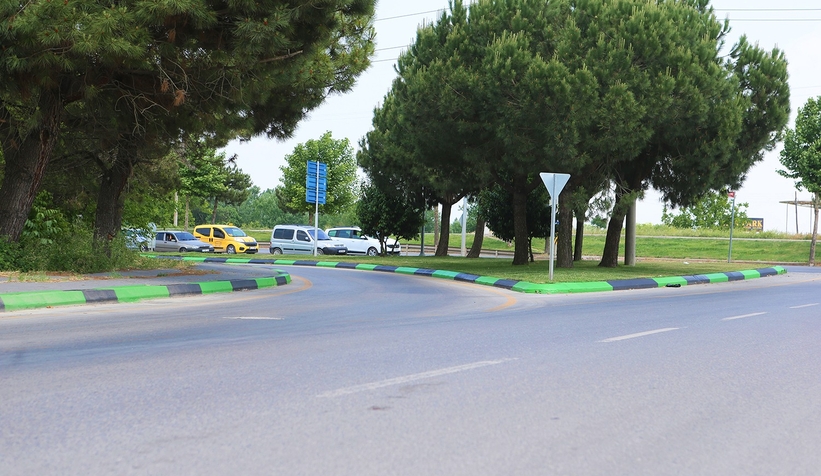 Stadyuma çıkan bulvara yeşil-siyah dokunuş