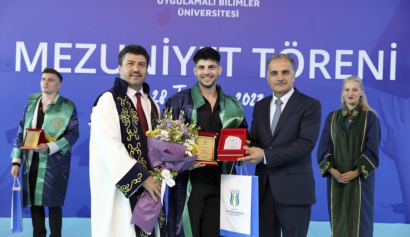 subu-2665-ogrencisini-coskulu-torenle-mezun-ettiyvbotzzvs3