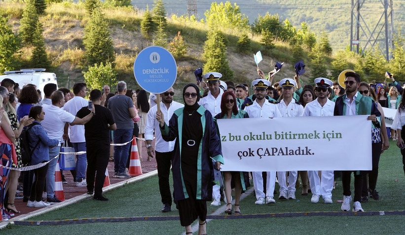 subu-2665-ogrencisini-coskulu-torenle-mezun-ettiyvbotzzvs3