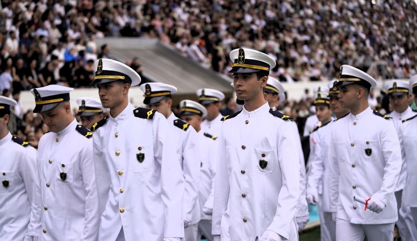 SUBÜ 3 bin 263 öğrencisini mezun etti