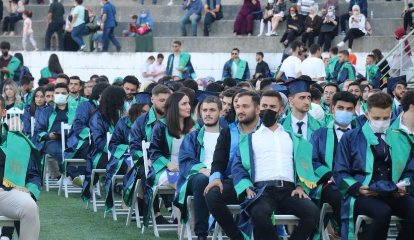 SUBÜ, 3 bin öğrencisini törenle uğurladı