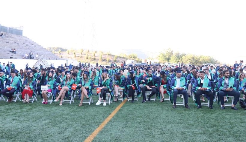 SUBÜ, 3 bin öğrencisini törenle uğurladı