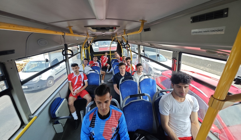 subu-akyazi-saglik-futbol-takimi-ilk-katildigi-turnuvada-kupa-ile-dondudmp2wwwwcf