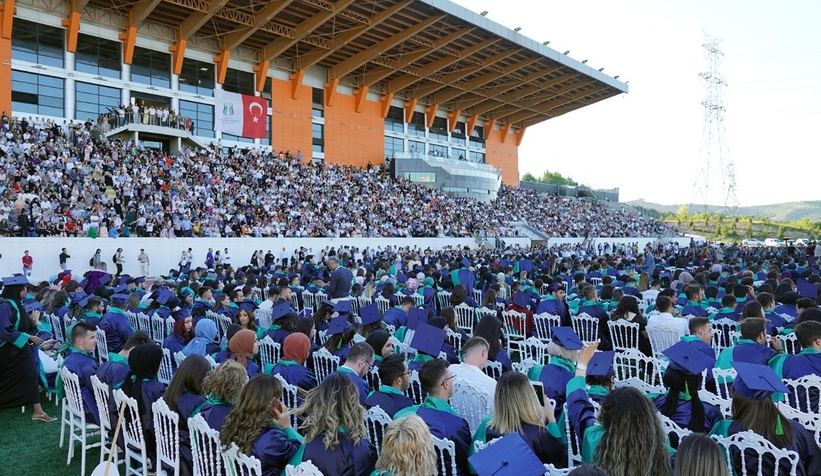 SUBÜ'de fakülte ve MYO birincileri belli oldu