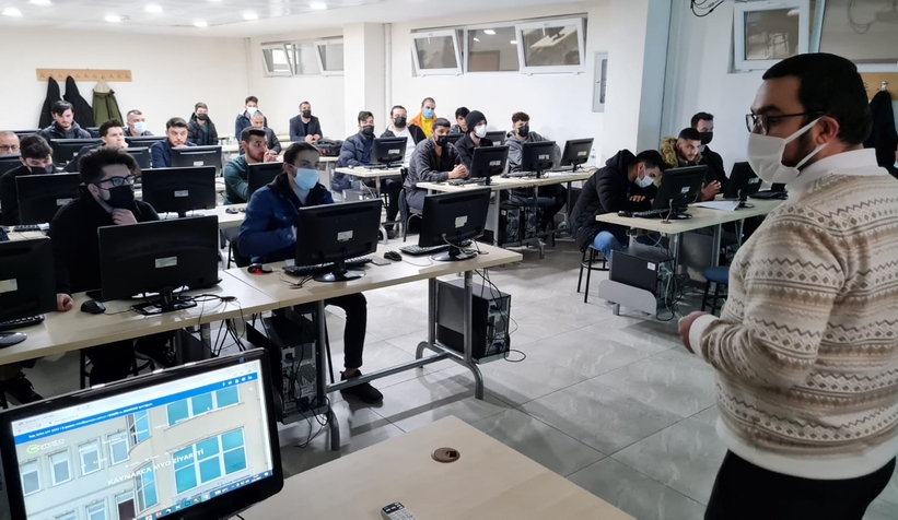 SUBÜ'de iş garantili meslek eğitimi toplantısı