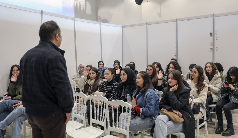 SUBÜ İstanbul ve Kocaeli’de öğrencilerle buluştu