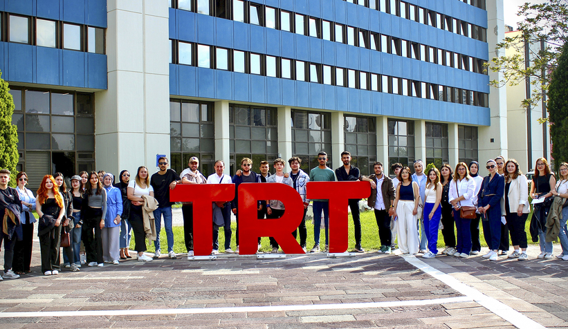 subu-ogrencileri-teknik-gezi-icin-trtdeydibuz4whpea2