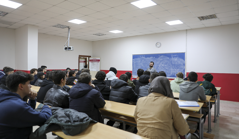 SUBÜ üniversite tanıtım fuarına ev sahipliği yaptı
