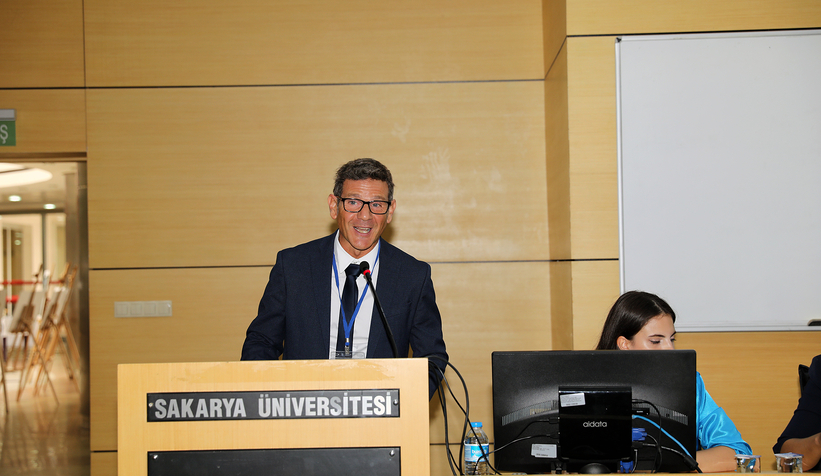 SUBÜ’deki sempozyumda tarih eğitimi konuşuldu