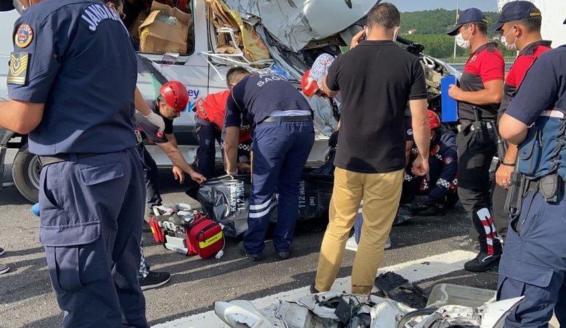 sulama-tankerine-carpan-minibusun-surucusu-olduzzrmbjh3bt