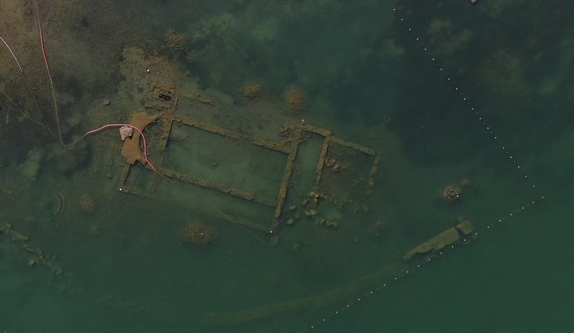 Sular çekildi, bin 500 yıllık bazilika ortaya çıktı