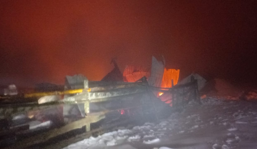 Sultanpınarı Yaylası'nda iki ev yandı