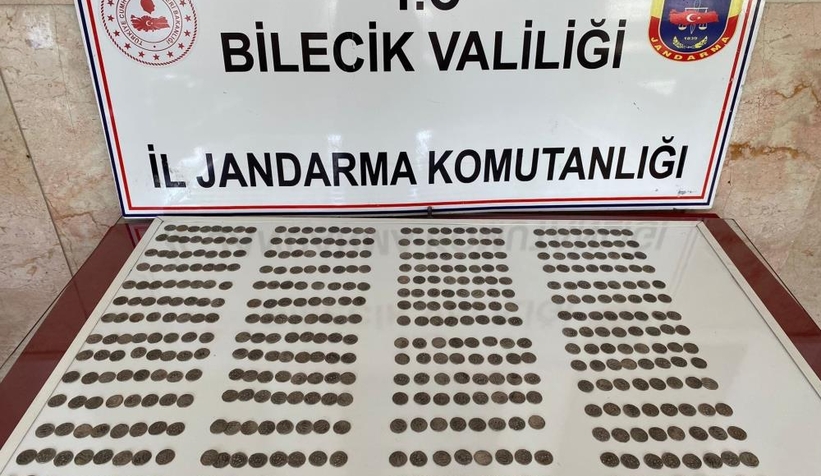 Şüpheli araçta 495 adet sikke ele geçirildi
