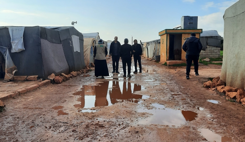 suriye-nin-idlib-ve-azez-bolgelerine-yardim-elid1c4m3prtx