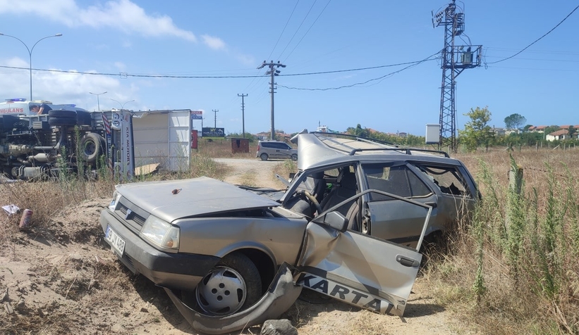  Sürücü otomobilinden metrelerce uzağa savruldu