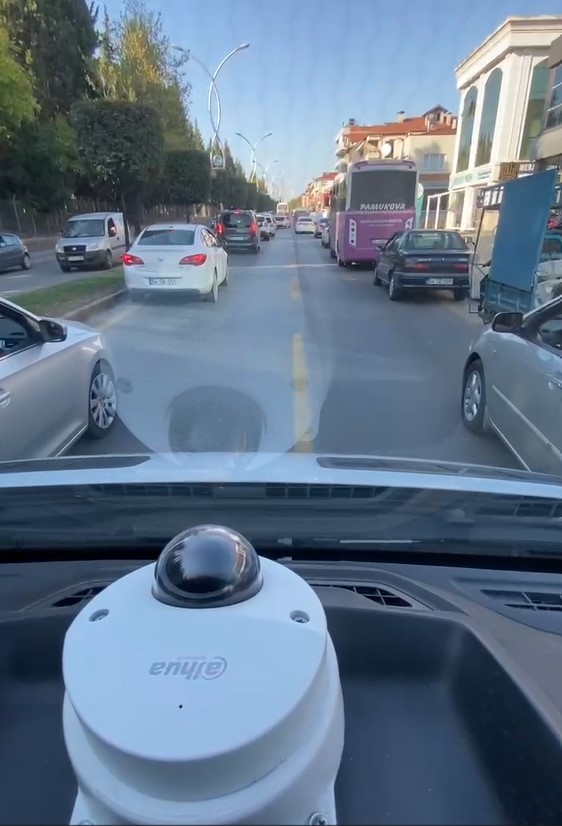 suruculer-ambulansa-boyle-yol-acticee1nm1jyt