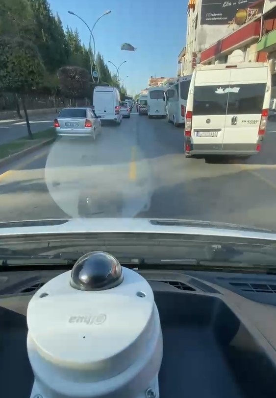 suruculer-ambulansa-boyle-yol-acticee1nm1jyt