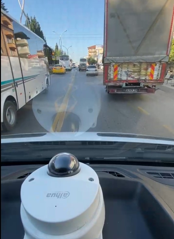 suruculer-ambulansa-boyle-yol-acticee1nm1jyt