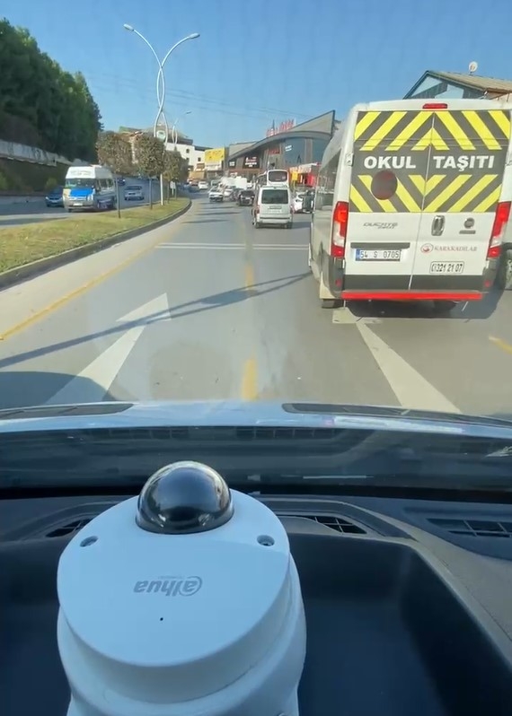 suruculer-ambulansa-boyle-yol-acticee1nm1jyt