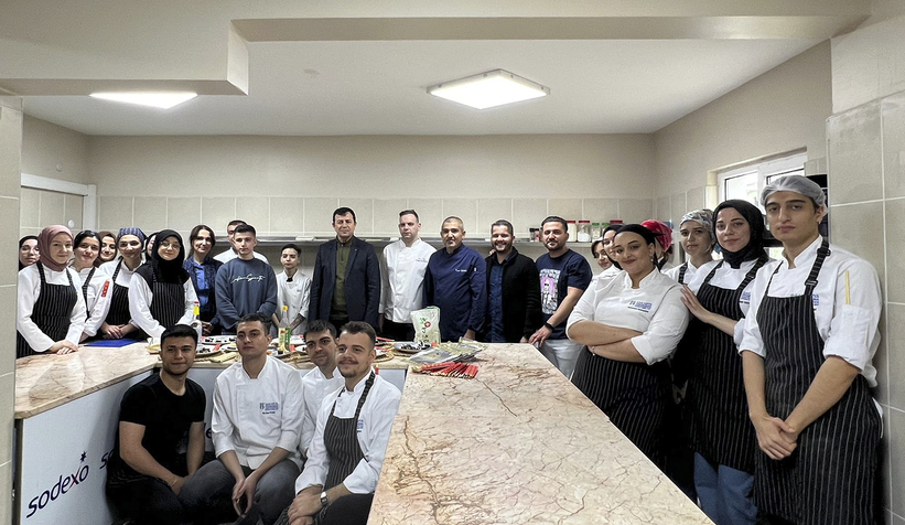 susi-ve-servis-tekniklerini-uzmanlardan-ogrendilerwdnxnme3v2