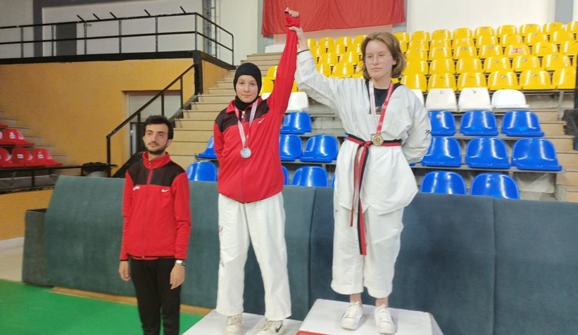 Taekwondo'da Akyazı rüzgarı esti