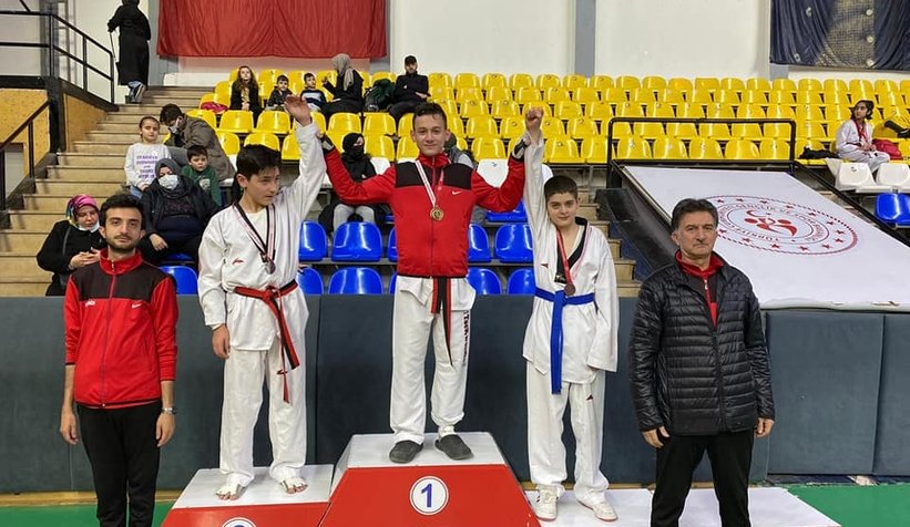 Taekwondo'da Akyazı rüzgarı esti