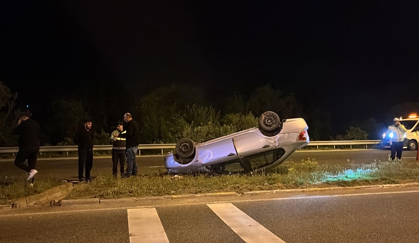 Takla atan otomobilden burnu bile kanamadan çıktı