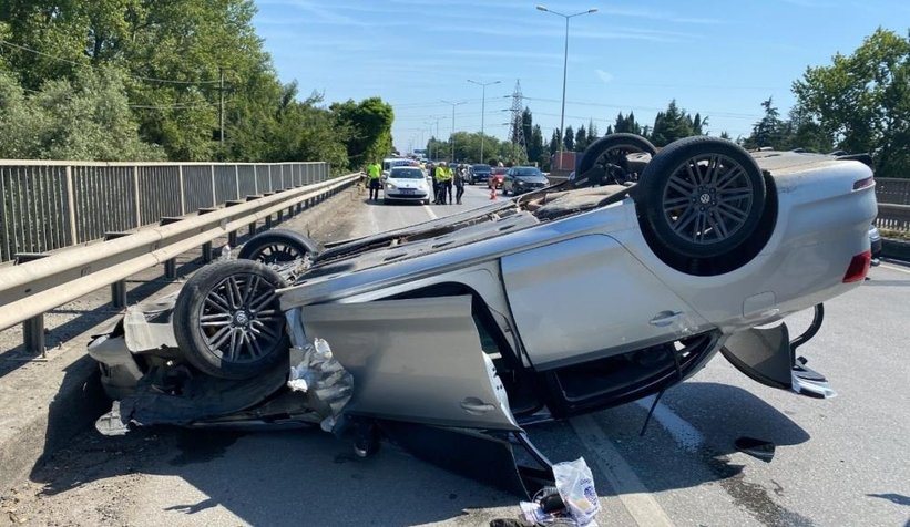 Takla atıp metrelerce sürüklendi: 4 yaralı