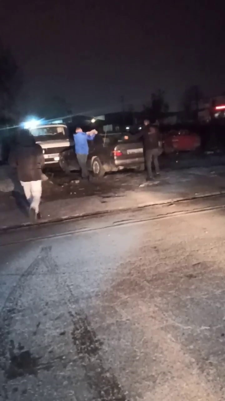 tamir-edilmedi-diyerek-otomobili-yakmaya-calistir1v3b2pzzg