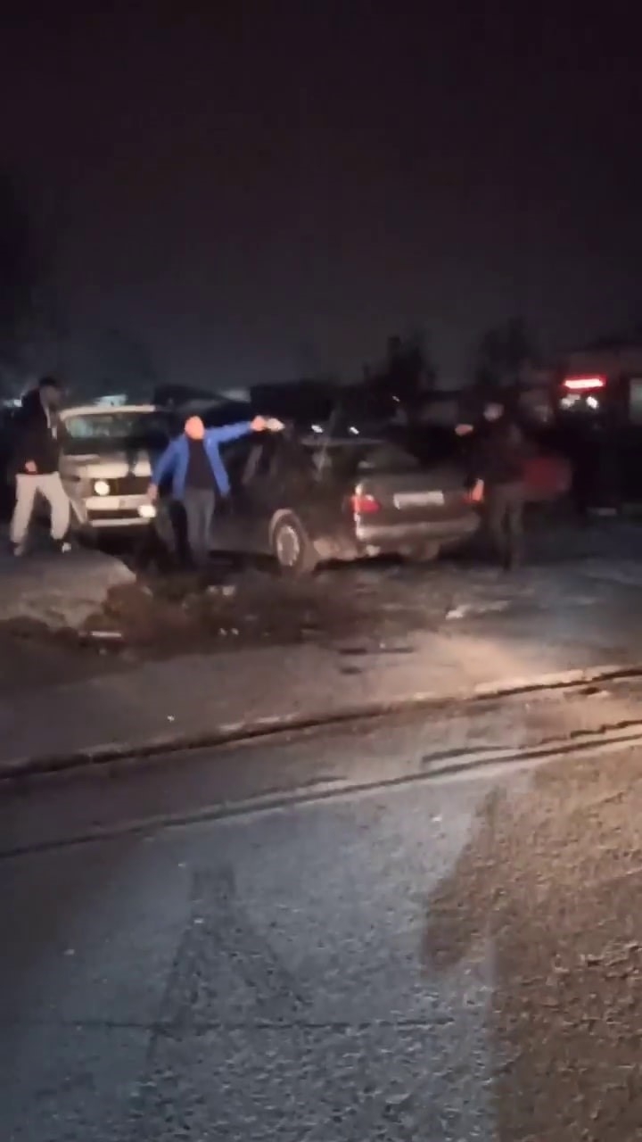 tamir-edilmedi-diyerek-otomobili-yakmaya-calistir1v3b2pzzg
