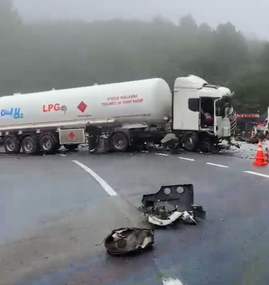 Tanker karşı şeride geçti, faciadan dönüldü