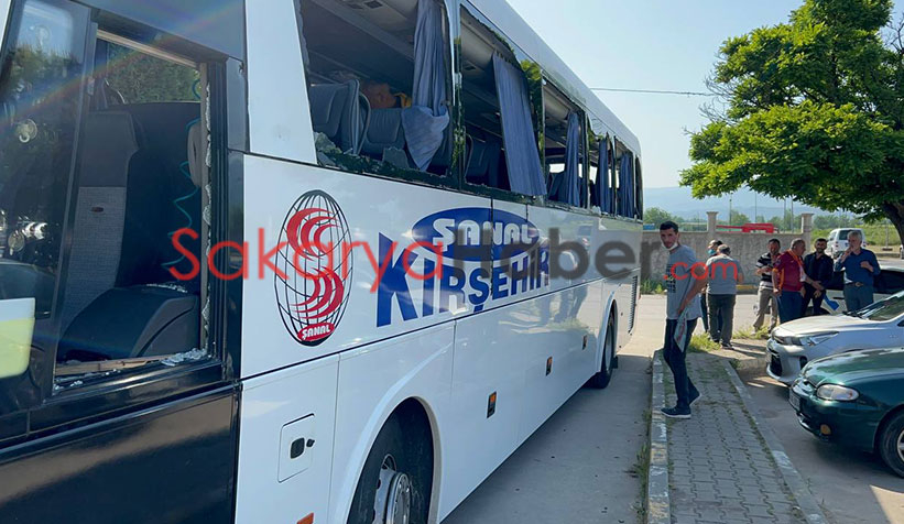 Taraftarlar otobanı savaş alanına çevirdi  