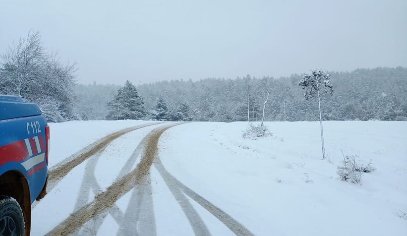 tarakli-da-1-yayla-ve-4-mahalle-yolu-kapandis2nlsezldk