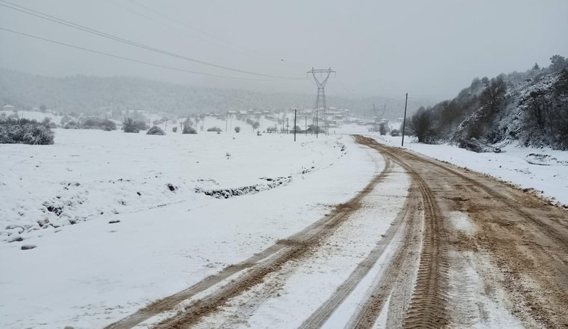 tarakli-da-1-yayla-ve-4-mahalle-yolu-kapandis2nlsezldk