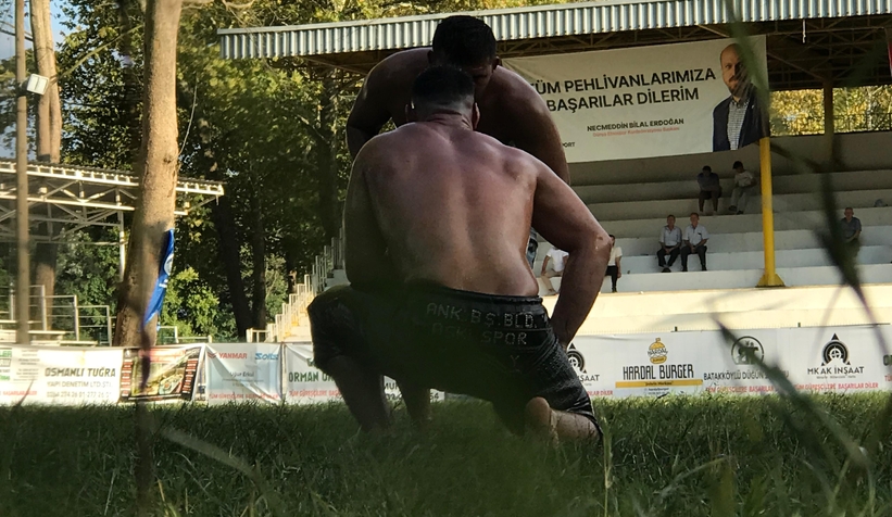 tarihi-akbalik-yagli-guresleri-yapildic1dycnvhdy