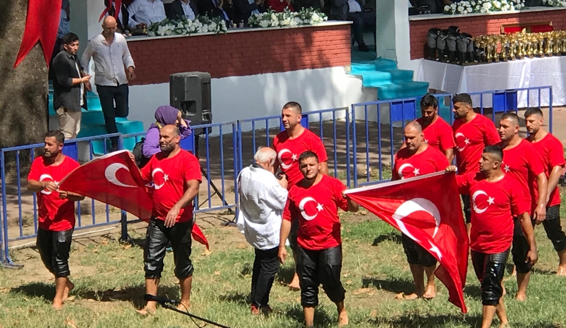 tarihi-akbalik-yagli-guresleri-yapildic1dycnvhdy