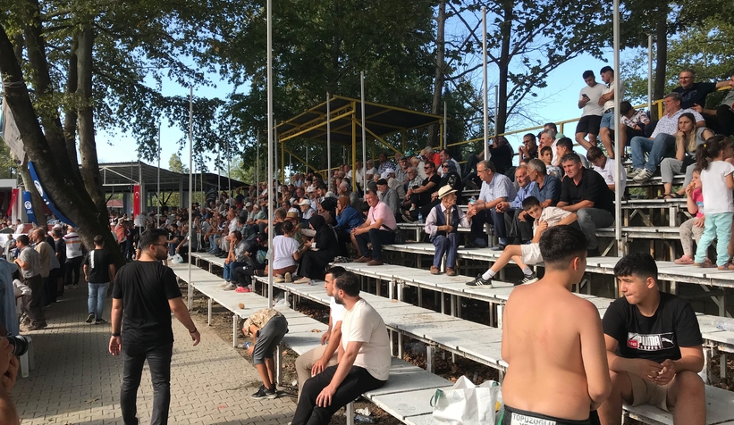tarihi-akbalik-yagli-guresleri-yapildic1dycnvhdy