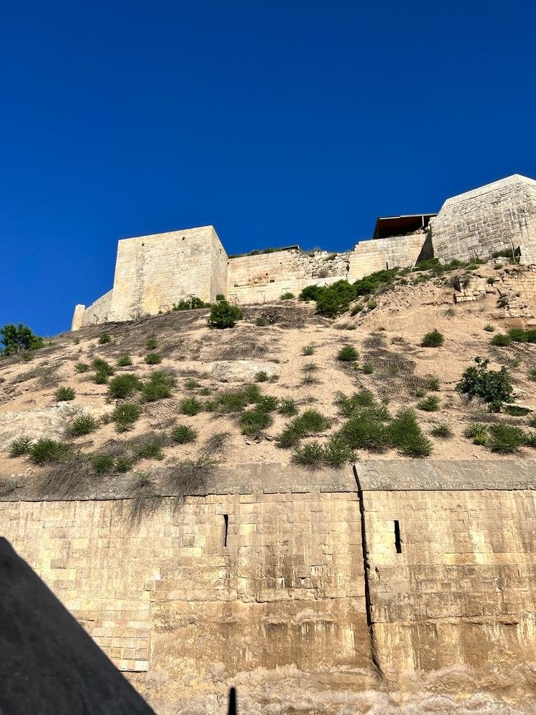 Tarihi Gaziantep Kalesi, depremde yıkıldı