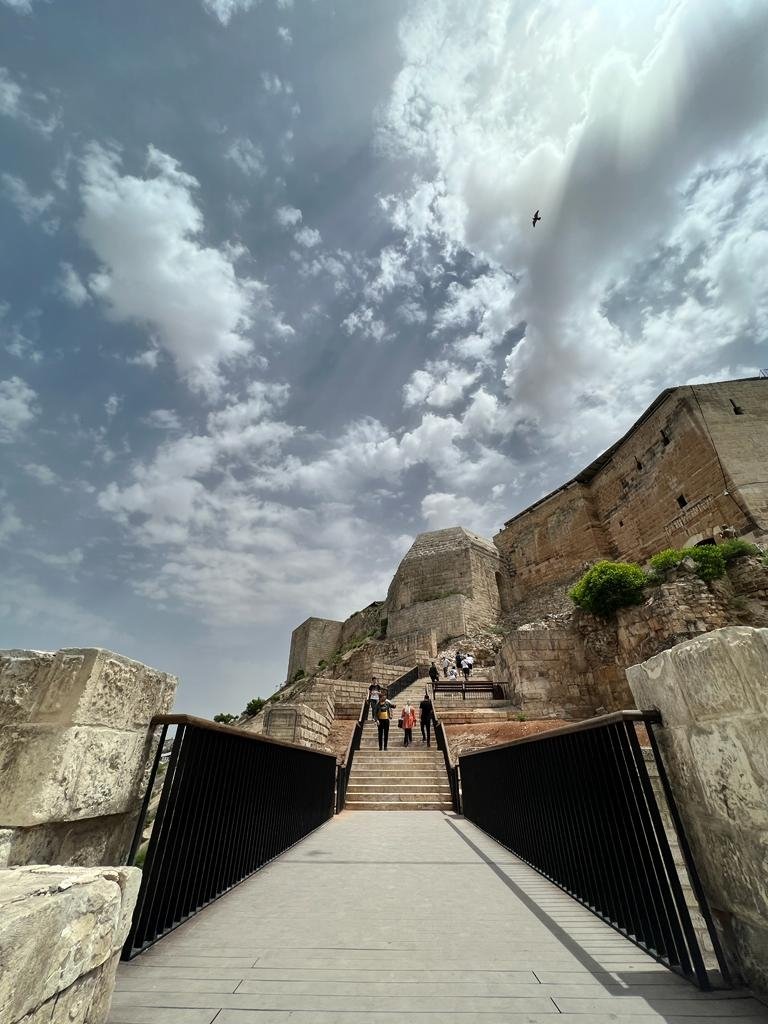 Tarihi Gaziantep Kalesi, depremde yıkıldı