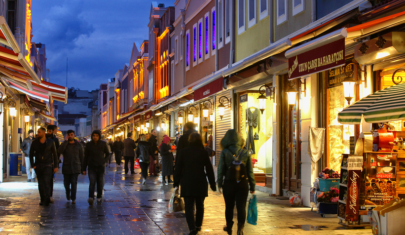 Tarihi Uzunçarşı Projesi bakanlığa sunuldu