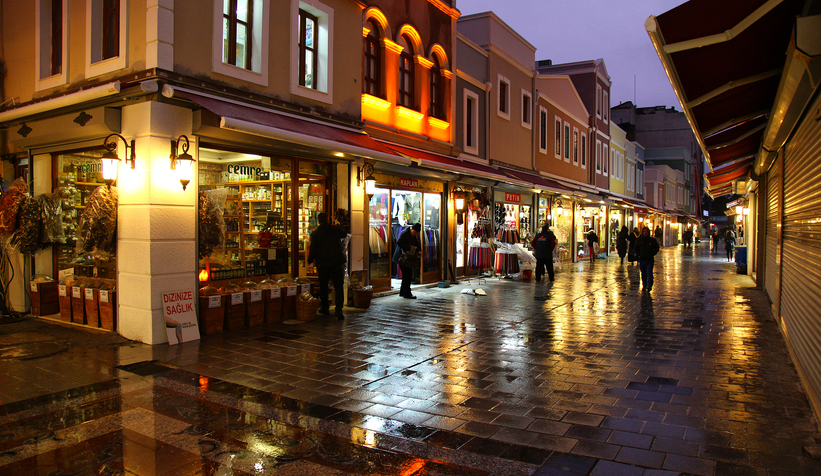 Tarihi Uzunçarşı Projesi bakanlığa sunuldu