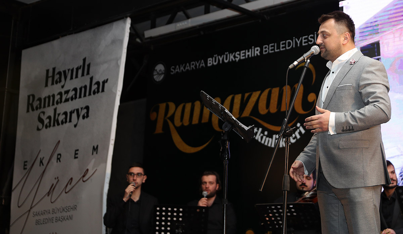 Tarık Genç sevenleriyle buluştu