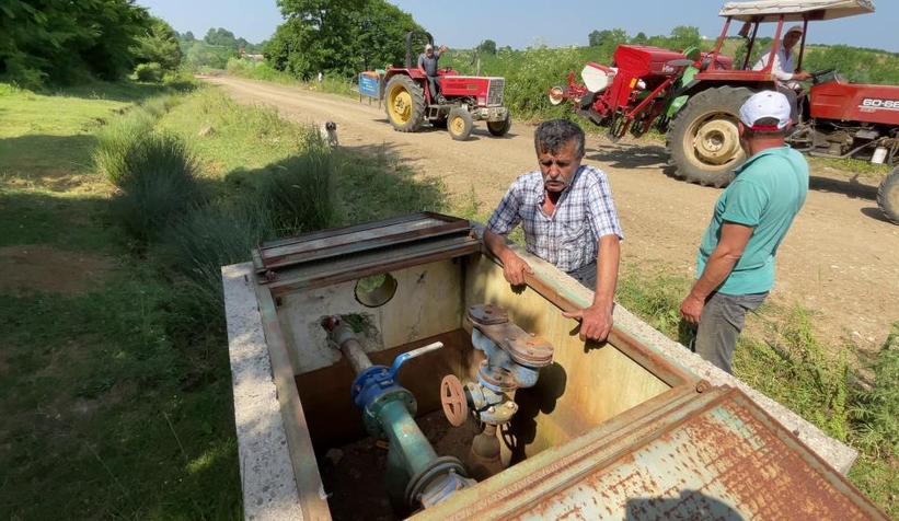  Tarla sulamaya gelen çiftçiye şok