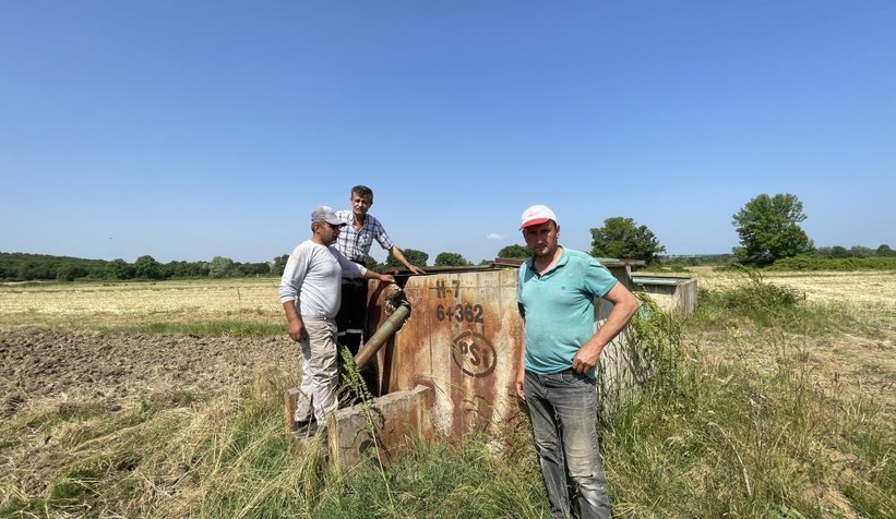  Tarla sulamaya gelen çiftçiye şok