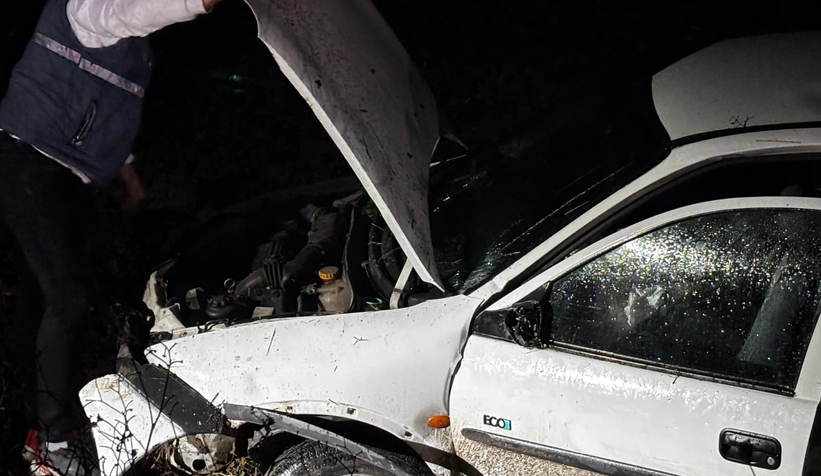 tarlaya-ucan-otomobilde-can-pazari-saglikci-tarlaya-inip-seferber-olduzkhjztdxn1