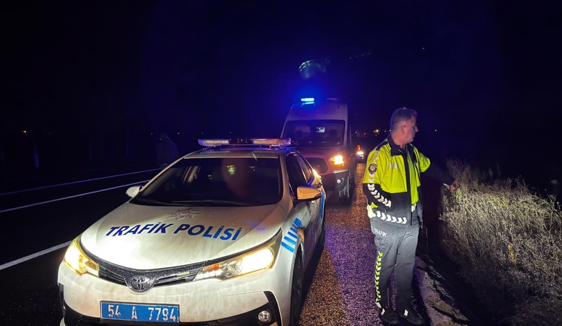 tarlaya-ucan-otomobilde-can-pazari-saglikci-tarlaya-inip-seferber-olduzkhjztdxn1