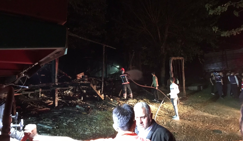 Taşburun'da büyük yangın