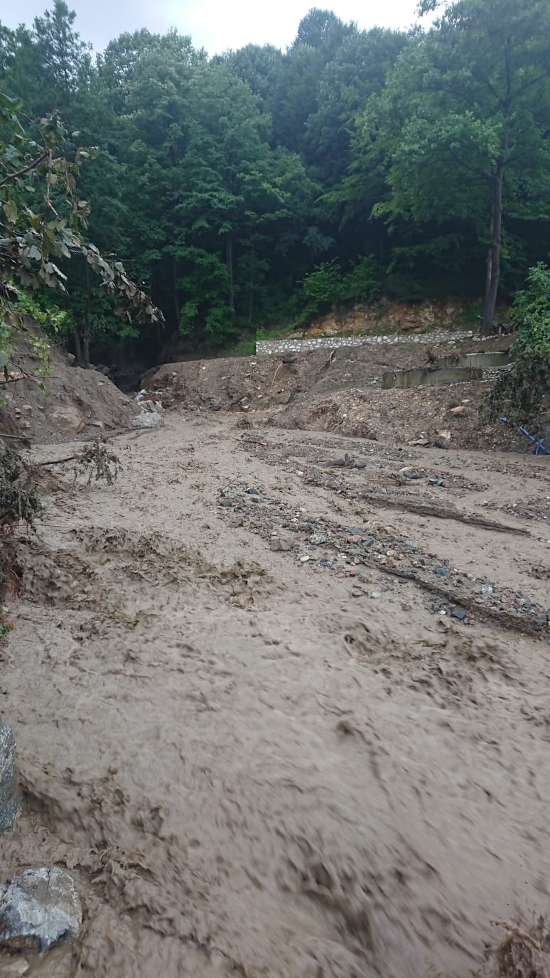 Taşburun'u vuran selden son anda kurtuldular
