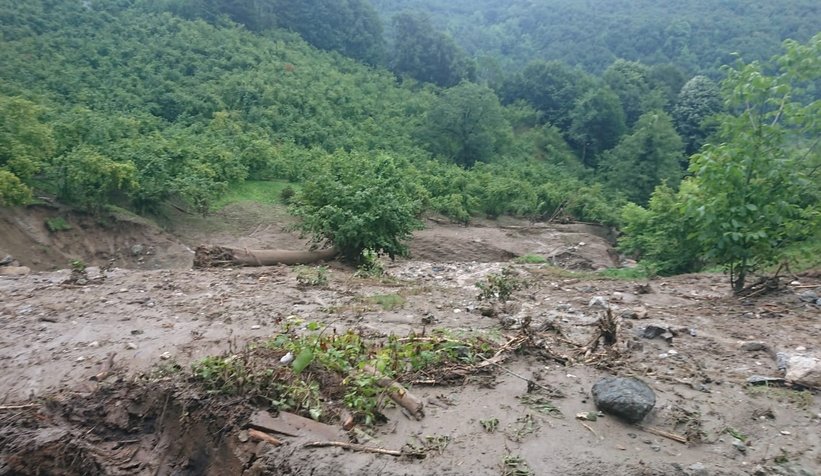 Taşburun'u vuran selden son anda kurtuldular